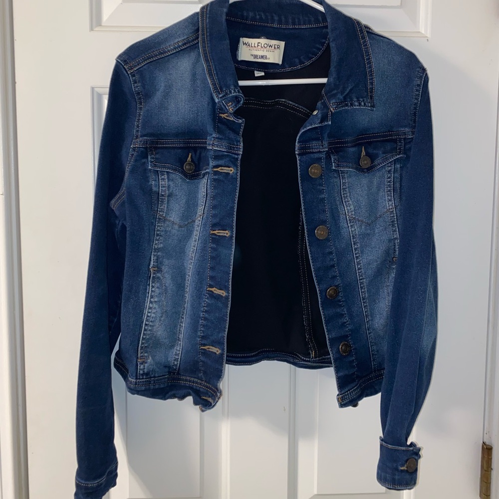 Dark wash cropped jean jacket